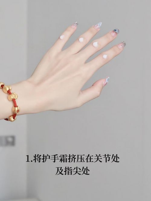 榜推荐排行榜十款公认好用的护手霜OG网站2025年）护手霜排行(图7)