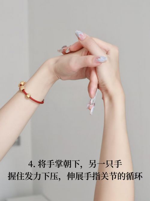 榜推荐排行榜十款公认好用的护手霜OG网站2025年）护手霜排行(图10)